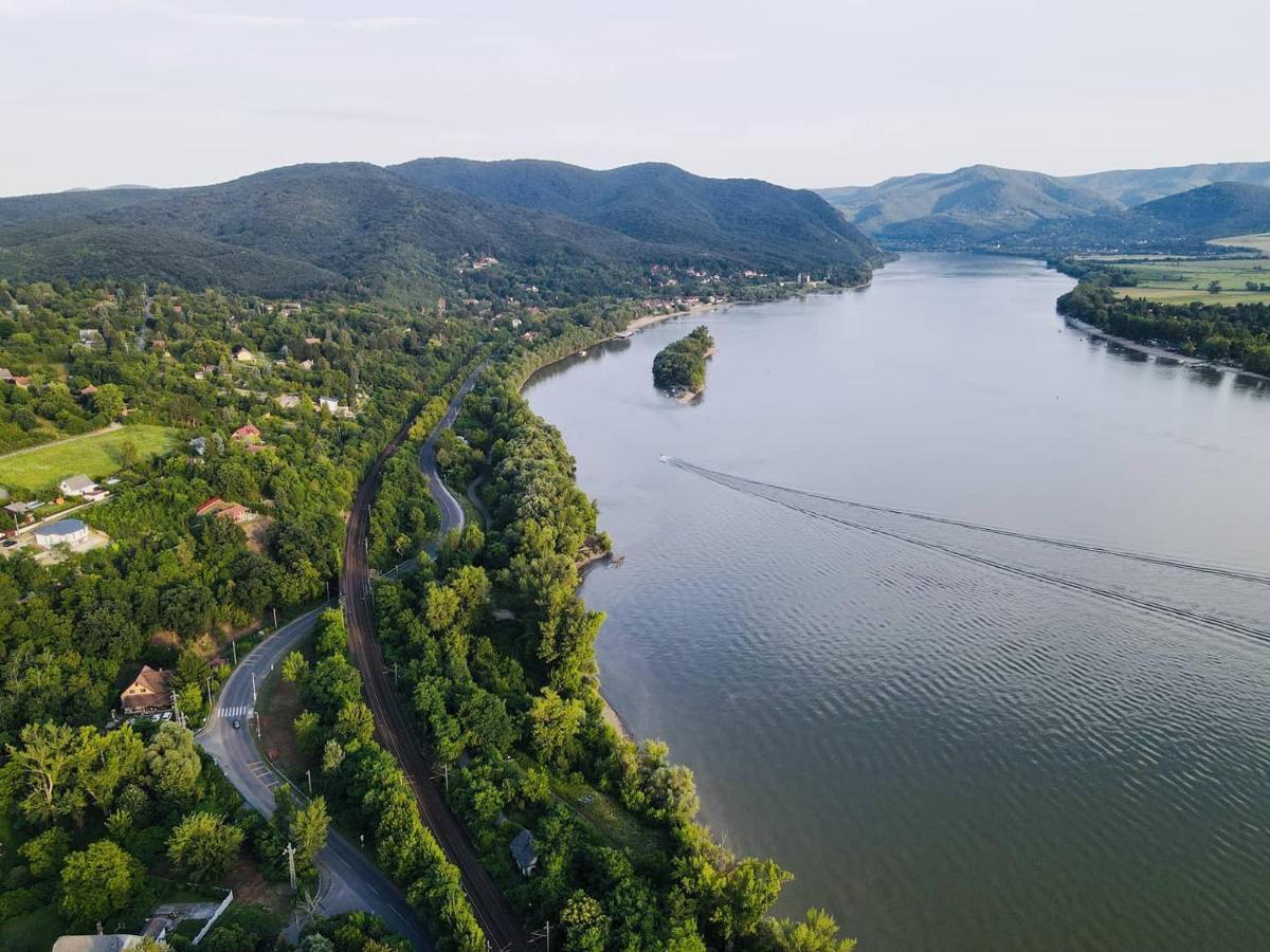 Irofeszek Vendeghaz Villa Zebegeny Luaran gambar